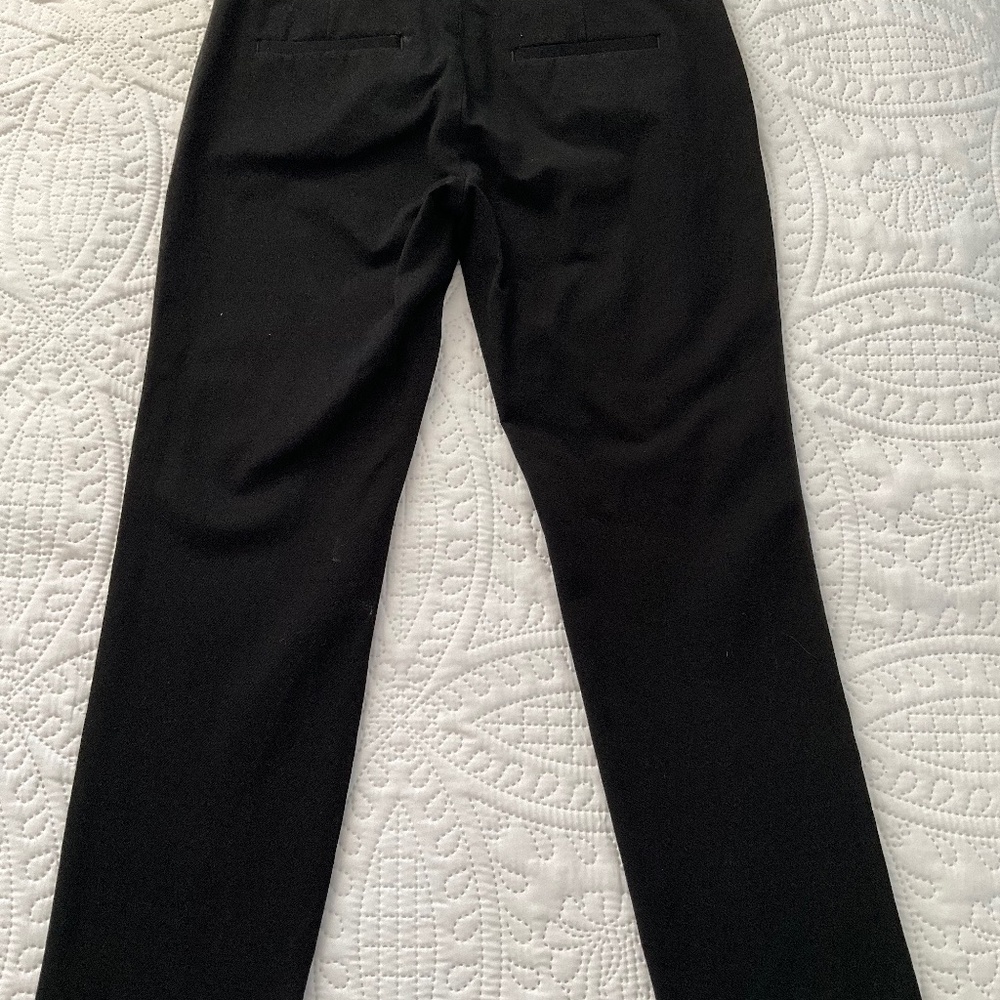 Banana Republic black cropped  Sloan pant size 6.